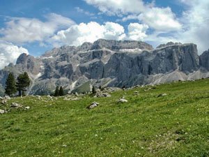 Vacanza weekend di Pasqua con il cane alle Dolomiti del Trentino Alto Adige