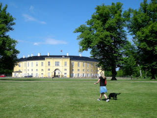 Il Parco Søndermarken in Danimarca - Ph. Credits: Malouette from Frederiksberg / Copenhagen, Denmark (Frederiksberg Castle) [CC BY 2.0 (https://creativecommons.org/licenses/by/2.0)], via Wikimedia Commons