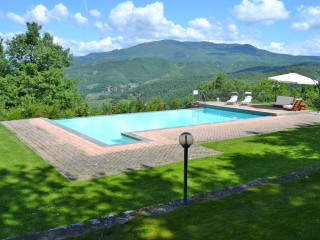 Casa vacanze pet friendly Anghiari (Arezzo)  - La piscina a sfioro